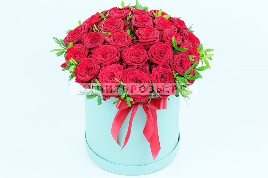 Розы в коробке Александра